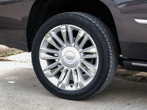 Used 2017 Cadillac Escalade Platinum image 47