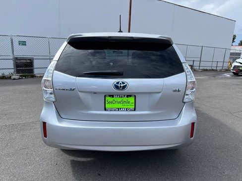Used 2012 Toyota Prius V Three FWD image 5