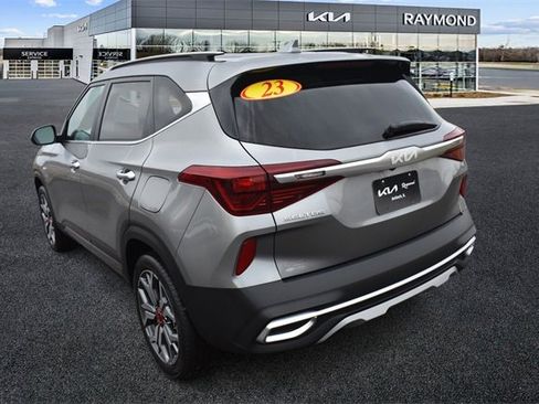 Certified 2023 Kia Seltos SX w/ SX Sunroof Package image 5