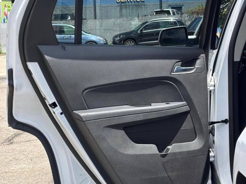 Used 2017 GMC Terrain SLE FWD image 13