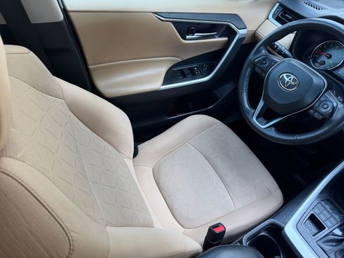 Used 2021 Toyota RAV4 XLE w/ Convenience Package AWD/4WD image 34