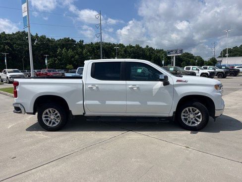Certified 2024 Chevrolet Silverado 1500 LT w/ Z71 Off-Road Package image 9