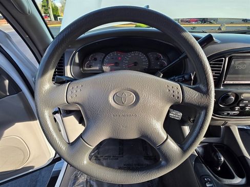 Used 2001 Toyota Sequoia SR5 image 34