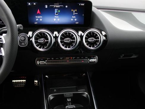 Used 2025 Mercedes-Benz GLA 250 4MATIC image 26