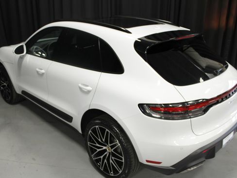 New 2026 Porsche Macan AWD/4WD image 13