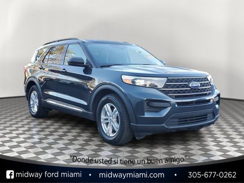 Certified 2023 Ford Explorer XLT image 1