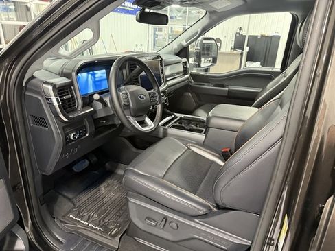 Used 2025 Ford F350 Lariat w/ Lariat Ultimate Package image 11
