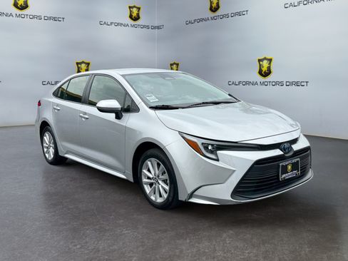 Used 2024 Toyota Corolla LE w/ LE Convenience Package FWD image 7