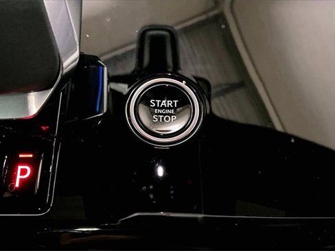 Used 2025 Land Rover Range Rover Sport Autobiography image 23