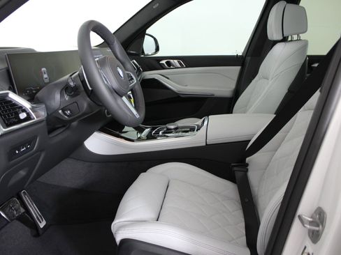 New 2026 BMW X5 sDrive40i image 24