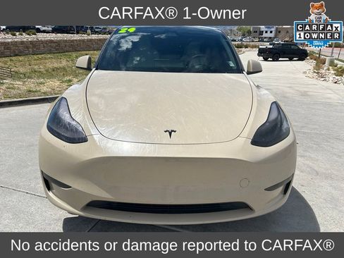 Used 2024 Tesla Model Y Long Range AWD/4WD image 2