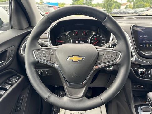 Used 2024 Chevrolet Equinox Premier AWD/4WD image 11