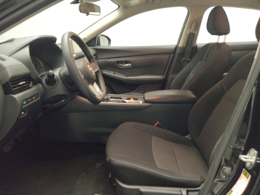 Used 2024 Nissan Sentra SV FWD image 17