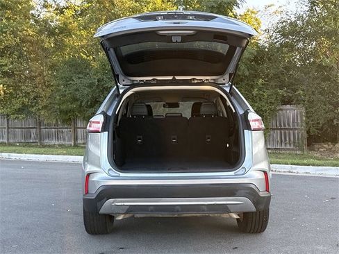 Used 2022 Ford Edge SEL image 15