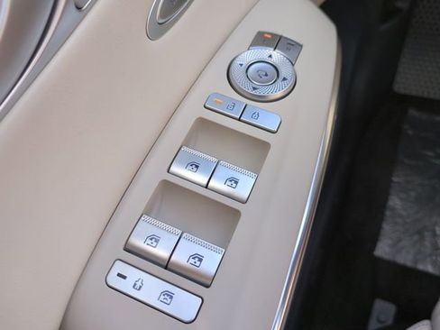 New 2026 Genesis GV70 2.5T Advanced AWD/4WD image 24