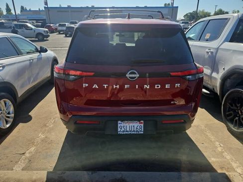 Used 2024 Nissan Pathfinder SV FWD image 7