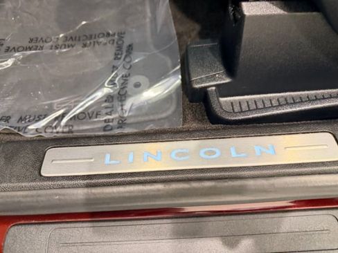 Used 2017 Lincoln MKX Select w/ Select Plus Package image 39