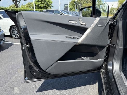 Used 2025 BMW iX xDrive50 w/ Premium Package image 19