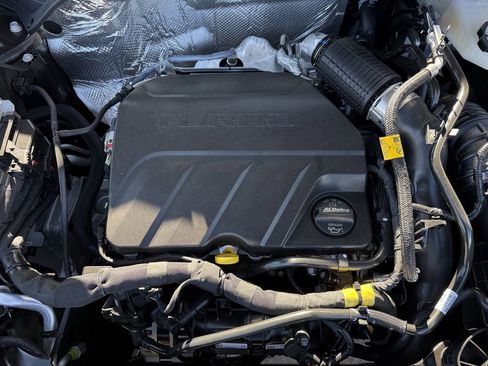 New 2026 Chevrolet Trax RS w/ Sunroof Package image 21