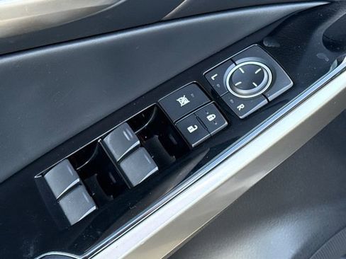 Used 2017 Lexus IS 200t w/ Navigation System Package image 19