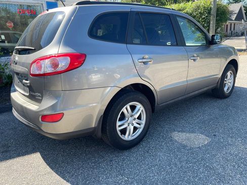 Used 2011 Hyundai Santa Fe GLS image 8