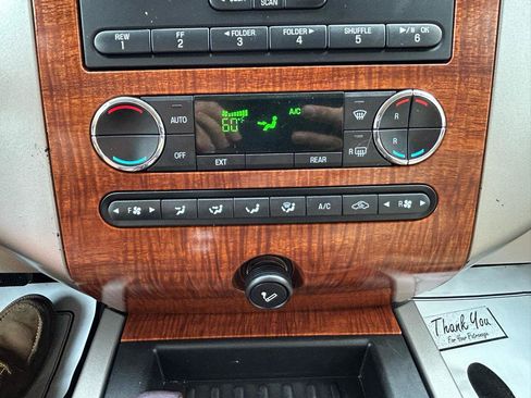 Used 2010 Ford Expedition EL 4WD image 24