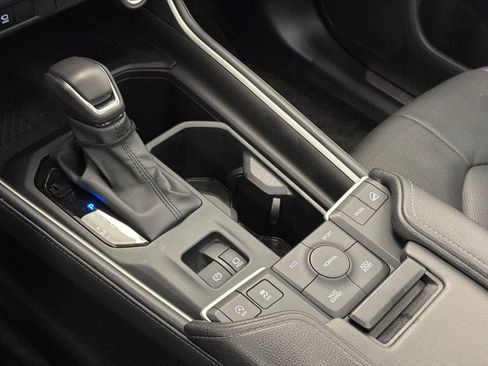 Used 2025 Toyota Grand Highlander AWD image 27