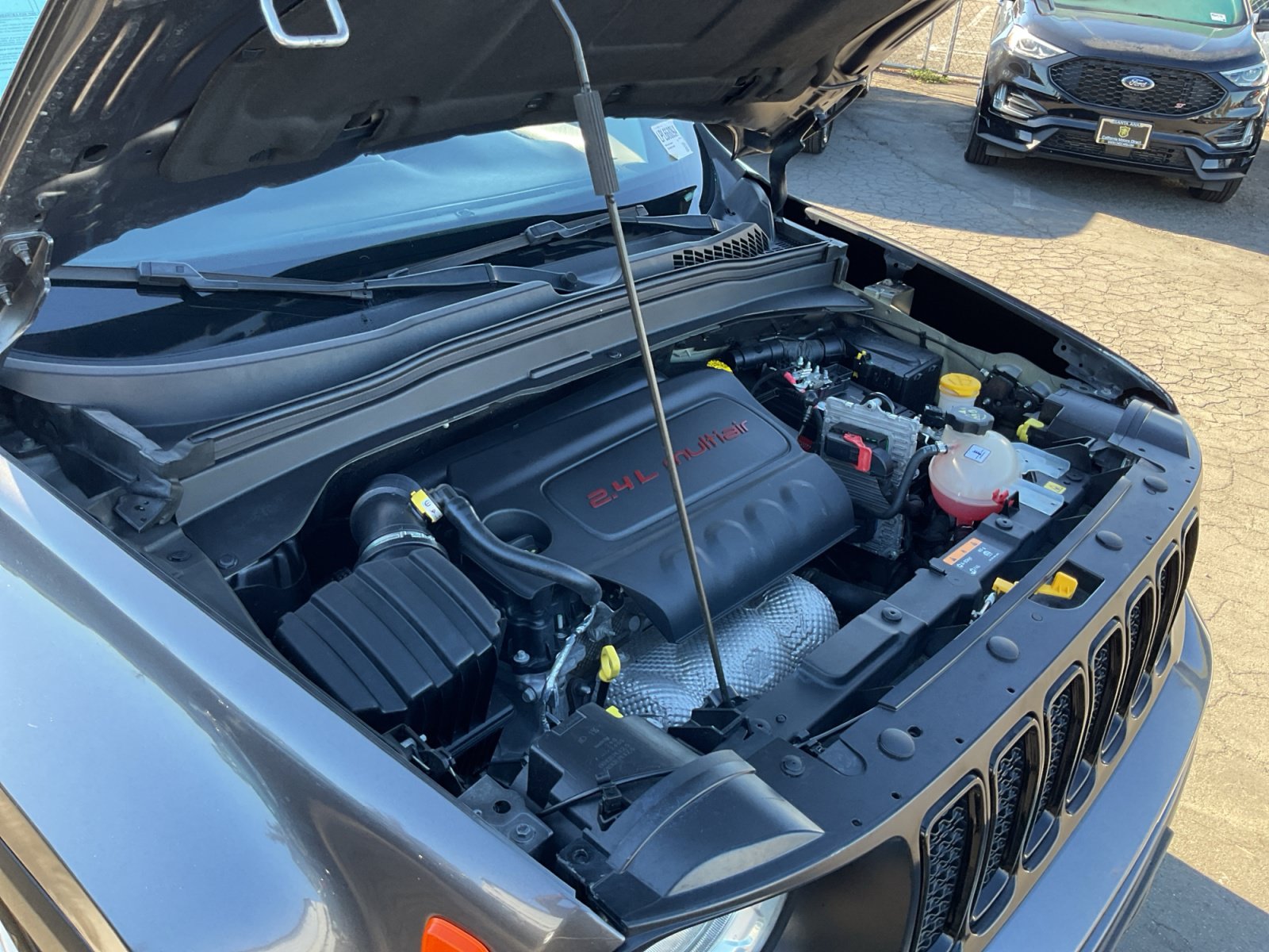 Used 2020 Jeep Renegade Altitude FWD image 22