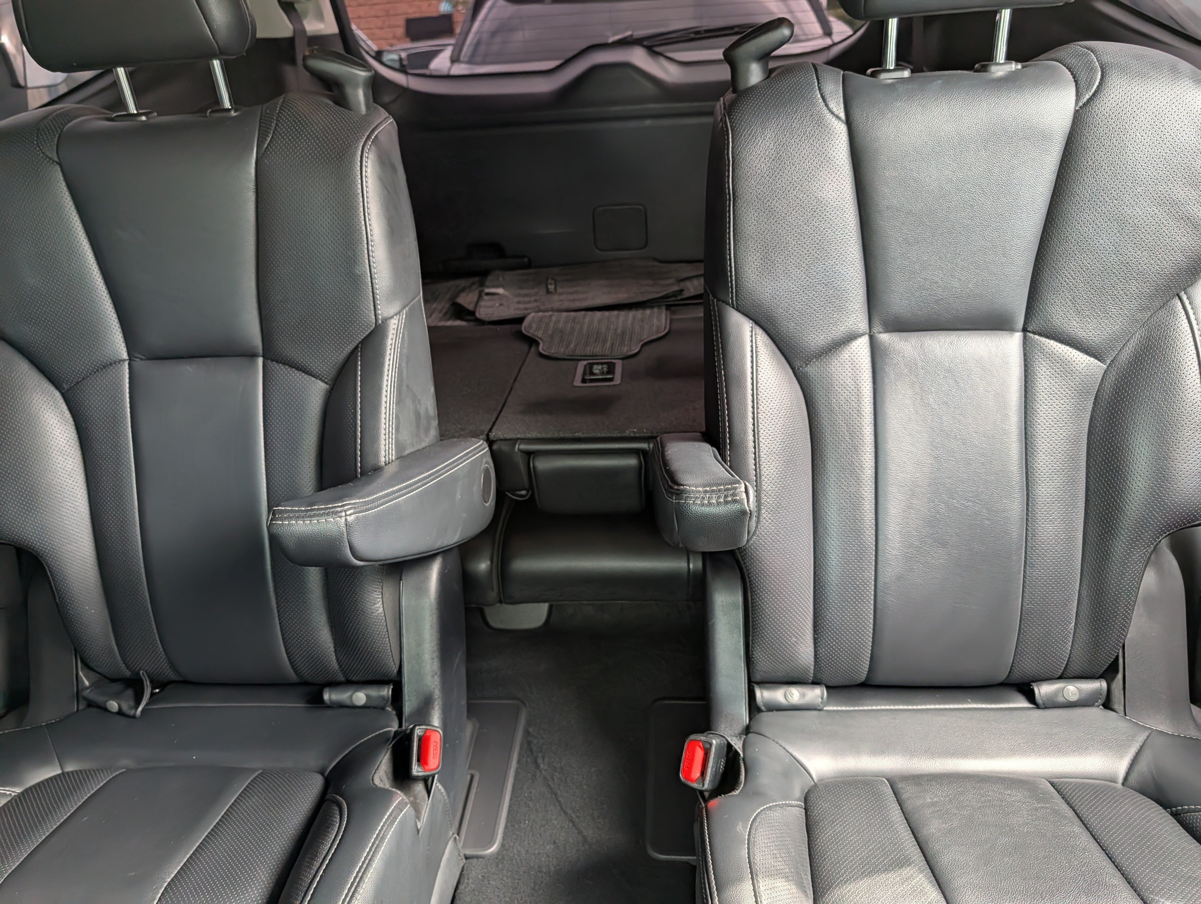 Used 2022 Subaru Ascent Limited AWD/4WD image 13