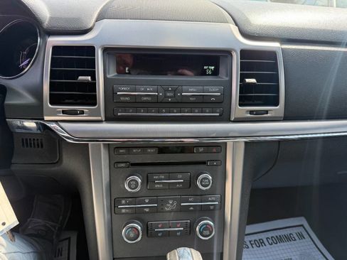 Used 2012 Lincoln MKZ w/ Interior Aluminum Trim Pkg image 19