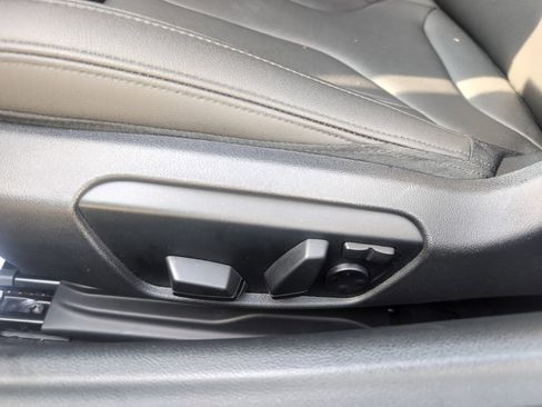 Used 2022 BMW Z4 M40i w/ Driving Assistance Package image 17