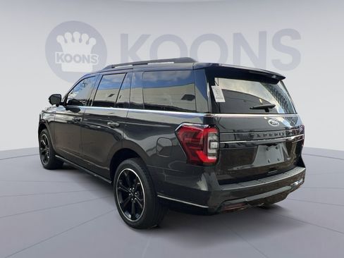Used 2023 Ford Expedition Limited image 4