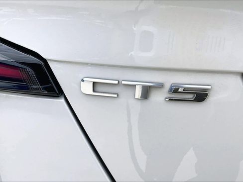 Used 2021 Cadillac CT5 V w/ Premium Package RWD image 10