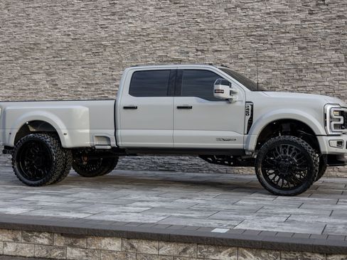 Used 2026 Ford F450 Platinum w/ Platinum Plus Package image 9