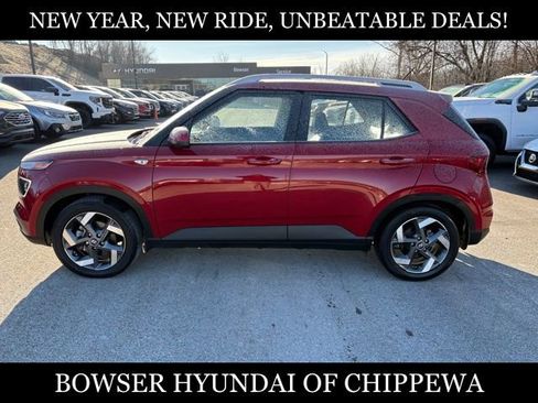 Certified 2023 Hyundai Venue Limited image 2