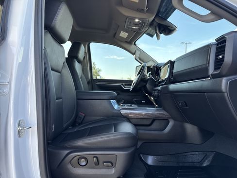 Used 2024 Chevrolet Silverado 2500 LTZ w/ LTZ Plus Package AWD/4WD image 29