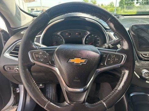 Used 2018 Chevrolet Malibu LT w/ Sport Package FWD image 16
