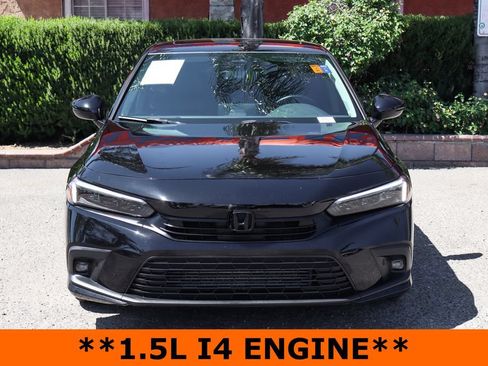 Used 2023 Honda Civic Touring image 3