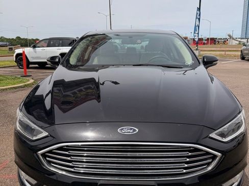 Used 2018 Ford Fusion Titanium AWD/4WD image 9