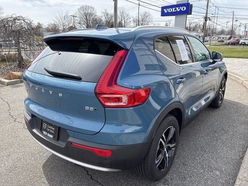 Used 2025 Volvo XC40 B5 Core AWD/4WD image 5