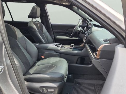 Used 2026 Toyota Grand Highlander AWD Hybrid image 17