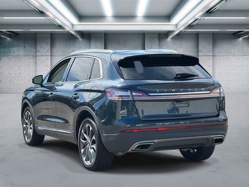 Used 2022 Lincoln Nautilus Reserve AWD/4WD image 5