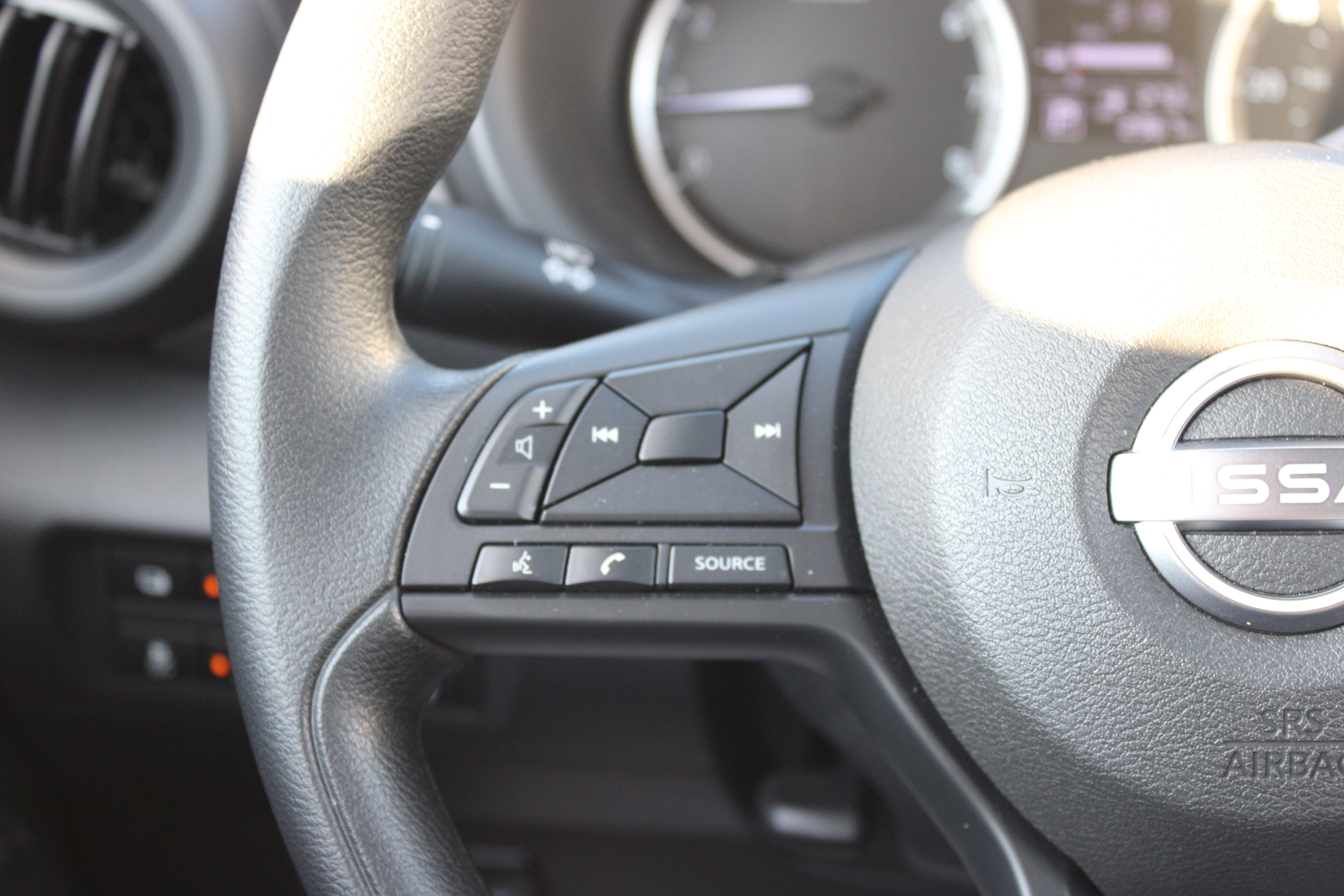 Certified 2025 Nissan Kicks Play S FWD image 18