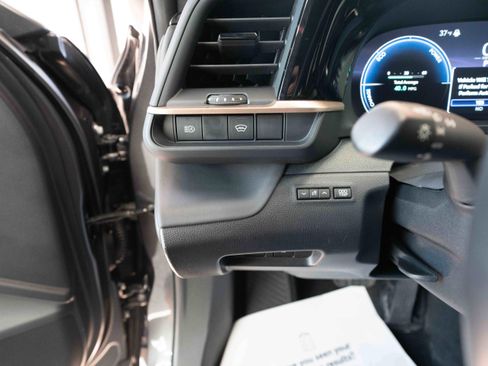 Certified 2023 Toyota Crown XLE image 12