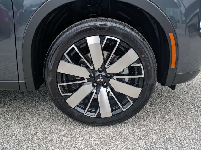 New 2026 Mitsubishi Outlander SE FWD image 11
