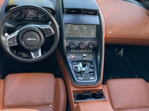 Used 2019 Jaguar F-TYPE Convertible AWD image 18