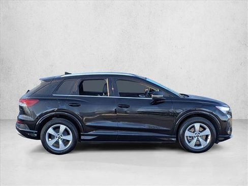 Certified 2022 Audi Q4 e-tron Premium Plus w/ Premium Plus image 4