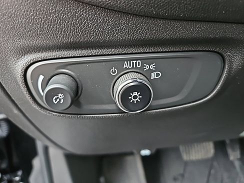 Used 2024 Chevrolet Equinox RS image 12