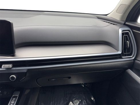 Used 2024 Kia Sorento SX image 62