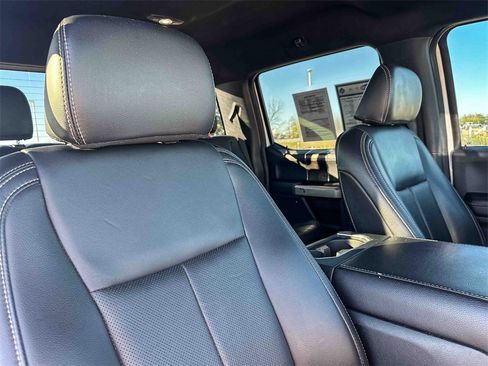 Used 2022 Ford F250 Lariat w/ Chrome Package image 22